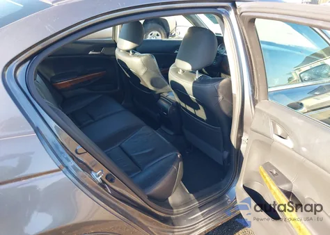 2011 Honda Accord 2.4 Ex-L z USA, uszkodzony, nr VIN 1HGCP2F87BA105568